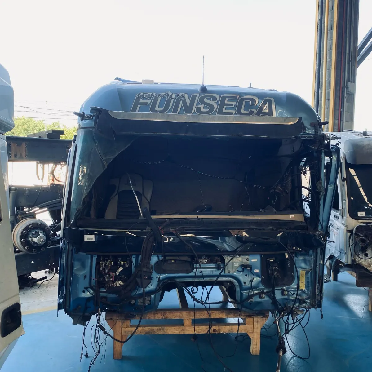 CABINA MB ACTROS 2548